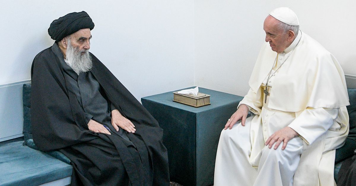 Pope Francis Holds Historic, Symbolic Meeting With Iraq's Top Shiite Cleric