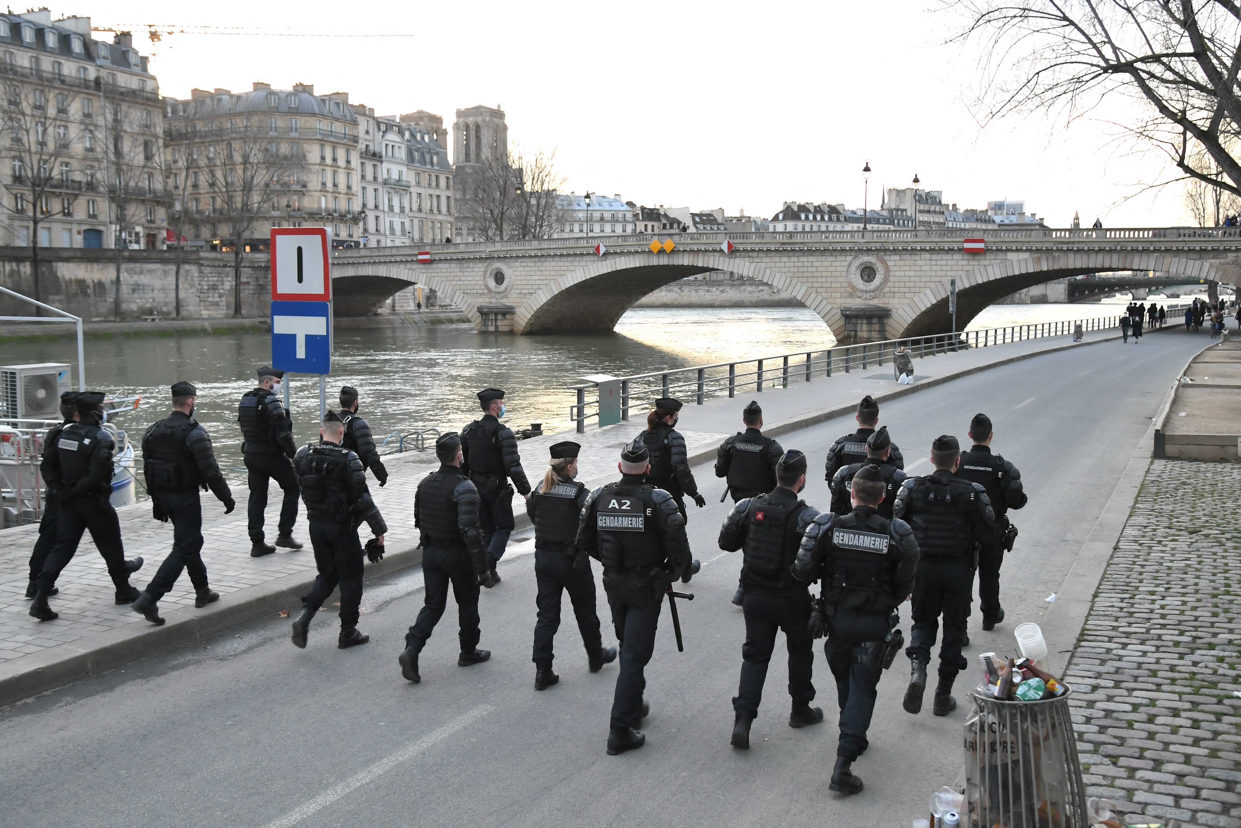 À Paris, les quais de Seine à nouveau évacués par la police