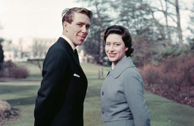 La princesse Margaret et Anthony Armstrong-Jones, le jour de l'annonce de leurs fiançailles.