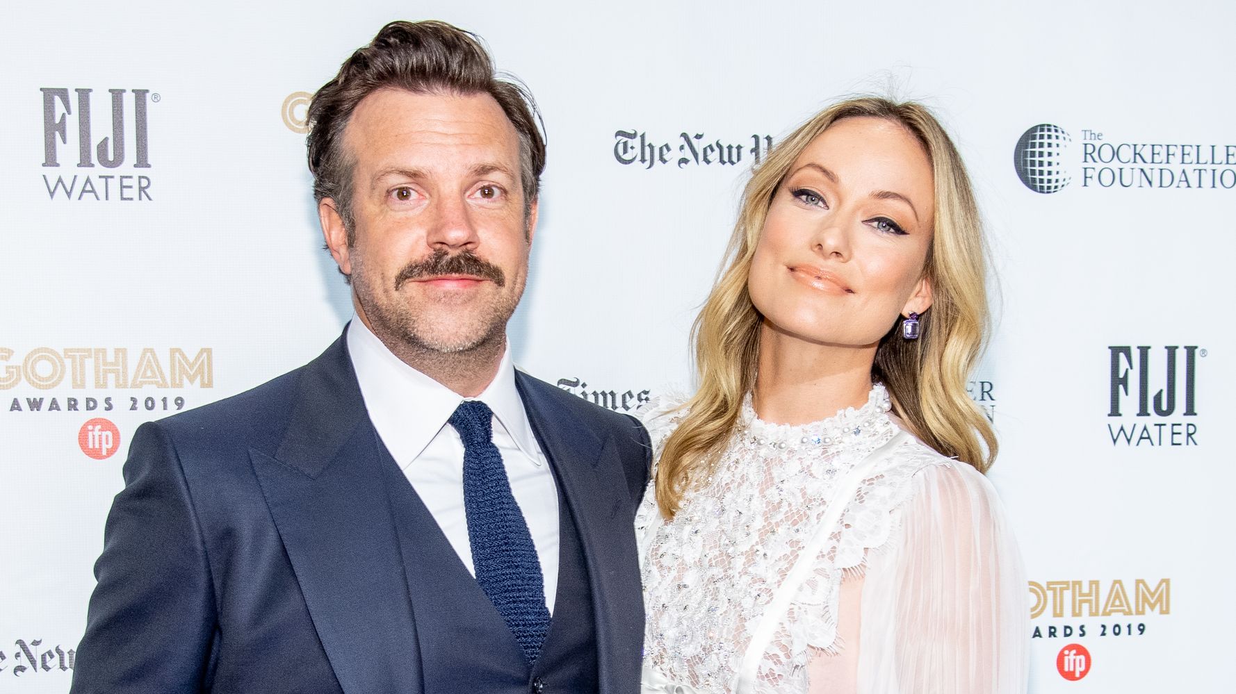 Jason Sudeikis thanks ex Olivia Wilde in a new hood at the Critics Choice Awards