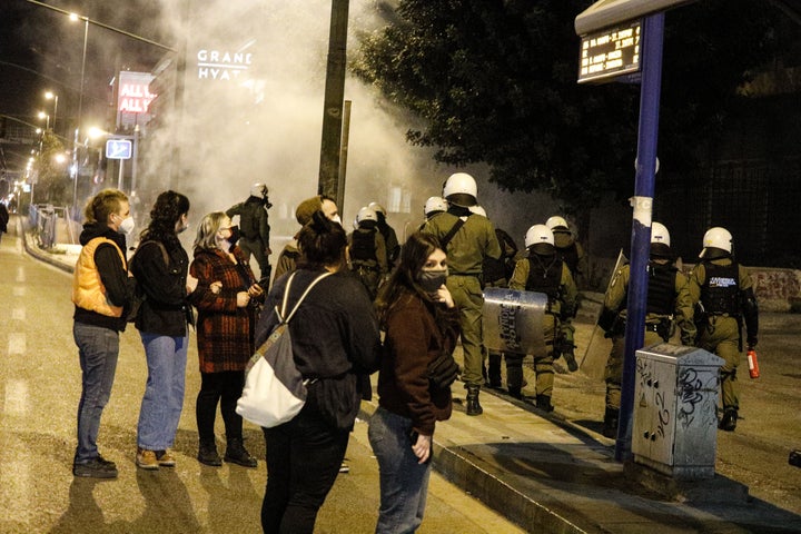 ΕΠΕΙΣΟΔΙΑ ΣΤΗ ΝΕΑ ΣΜΥΡΝΗ ΜΕΤΑ ΤΟ ΤΕΛΟΣ ΤΗΣ ΠΟΡΕΙΑΣ