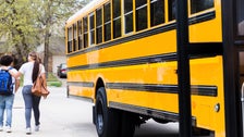 School Bus Mystery Solved: Driver Reveals The Reason For This Common Feature 2 604eea17260000a6035b6379