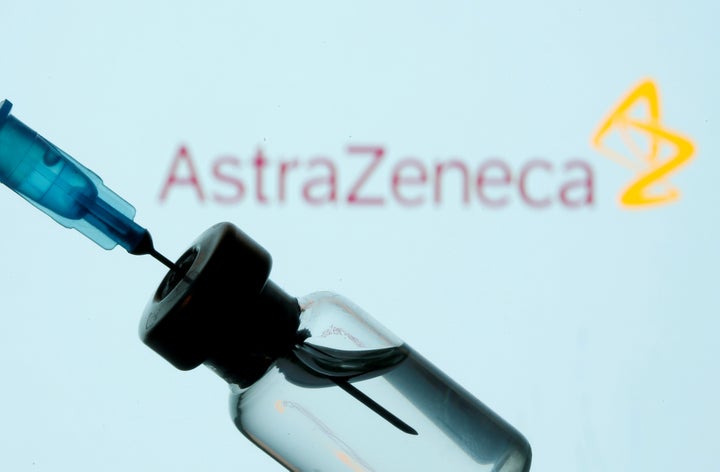 Un vial de la vacuna de AstraZeneca.
