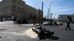 Μετακίνηση και ΕΔΕ για τον αστυνομικό που έδιωξε μάρτυρα του τροχαίου στη