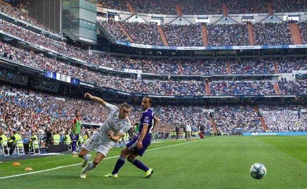 Partido en el estadio Santiago Bernabéu.