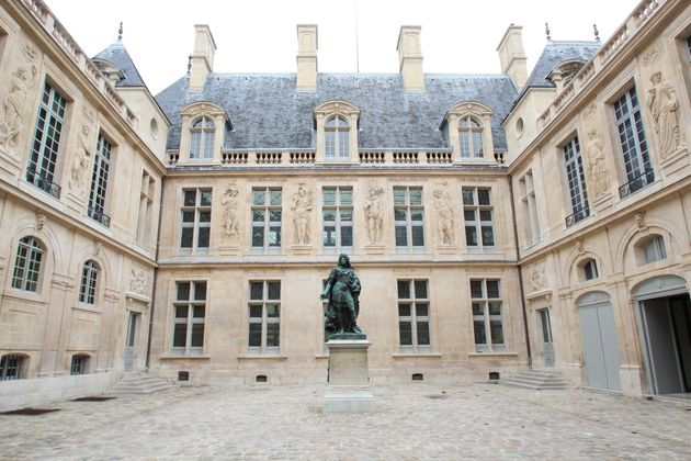 La cour du musée Carnavalet à Paris.