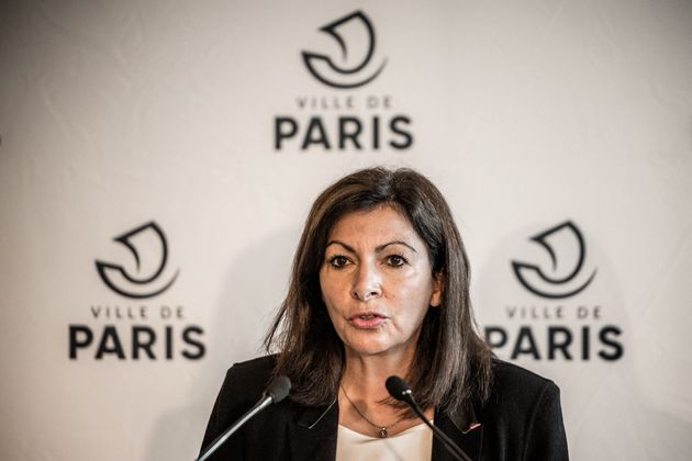 La maire de Paris, Anne Hidalgo, durant une conférence de presse à Paris le 29 octobre 2020 . (NICOLAS MESSYASZ / POOL / AFP)