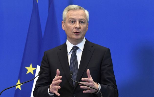 Le reconfinement par Castex de 16 départements coûtera 1,2 milliard (photo de Bruno Le Maire le 10 mars 2021 à Paris)