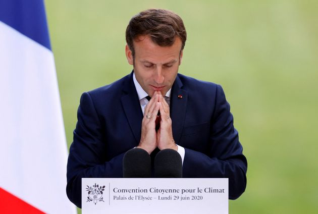 Le Président Macron s'adresse aux membres de la Convention climat à l'Elysée, le 29 juin 2020, à Paris. (Photo by CHRISTIAN HARTMANN / POOL / AFP)