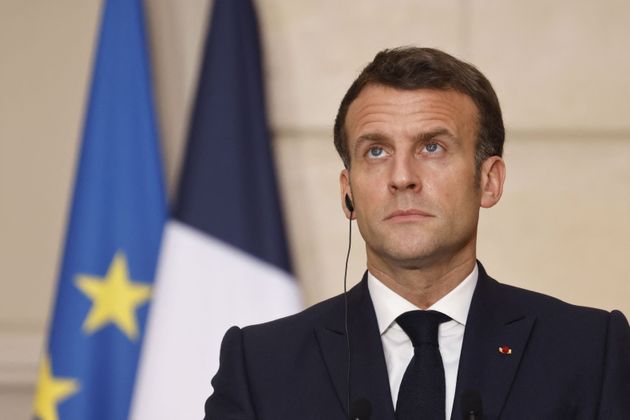 Le président Emmanuel Macron à l'Elysée, le 18 mars 2021, jour où un reconfinement assoupli a été annoncé dans 16 départements (Photo by Ludovic MARIN / POOL / AFP)