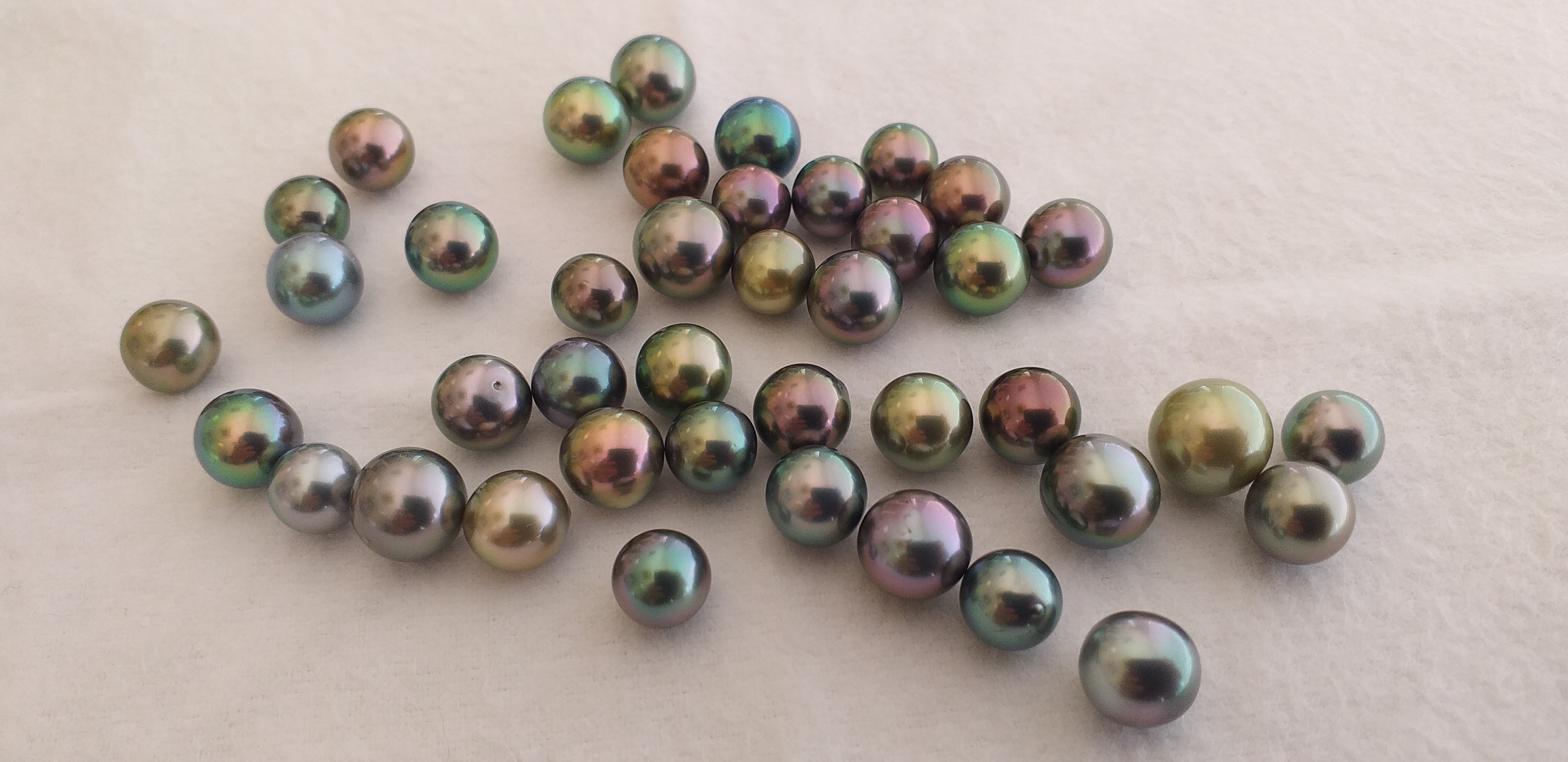 Pourquoi les perles noires sont noires? Des chercheurs ont trouvé la réponse