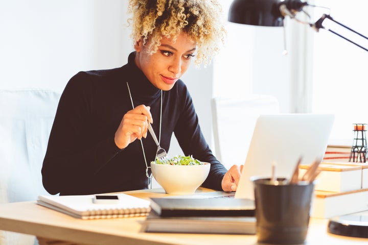 The benefits of eating lunch away from your desk go beyond giving you a much-deserved break.