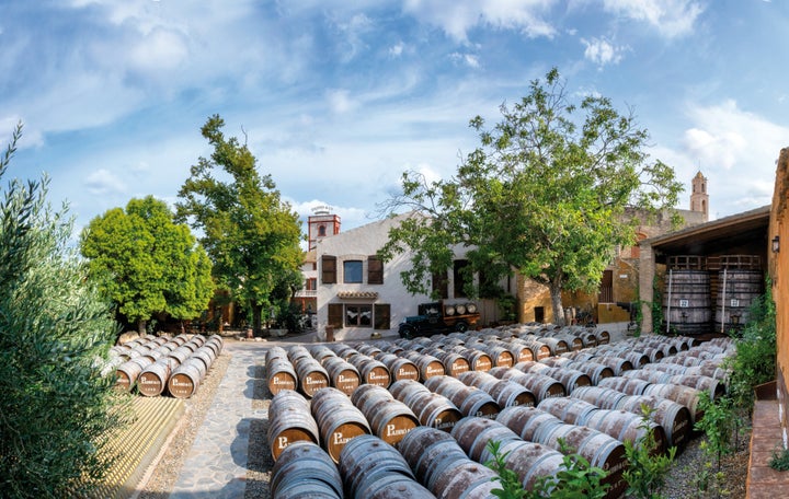 Bodega del vermut Padró, en Tarragona.
