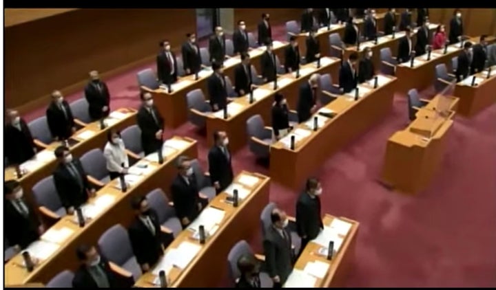 3月23日、三重県議会の中継映像より