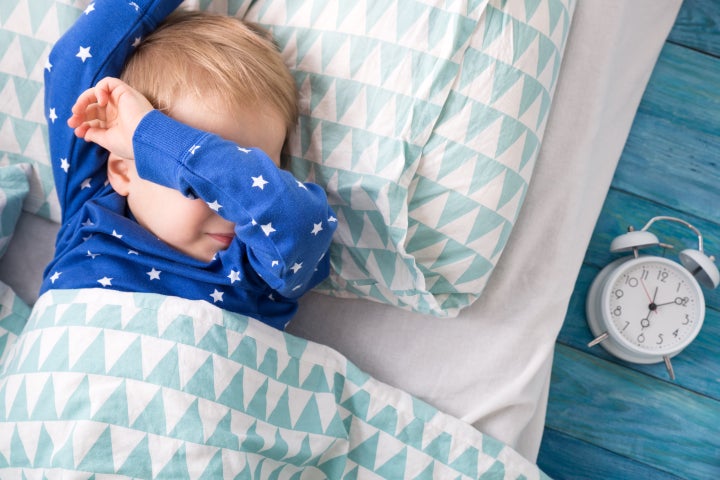 El cambio de hora puede alterar el sueño de bebés y niños durante unos días.