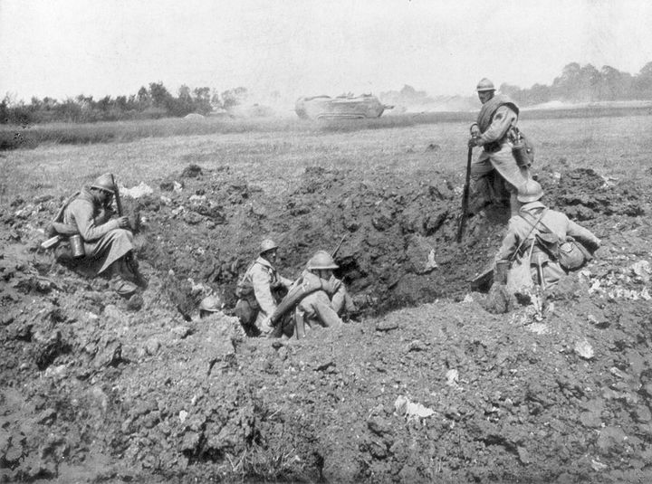 Γαλλικές δυνάμεις σκάβουν οχυρό στην μάχη Chemin des Dames, Γαλλία, 11 Ιουνίου 1918.