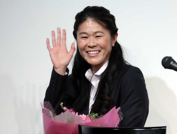 澤穂希さん 聖火リレーの参加を辞退 体調不良 と佐々木元監督が明かす 第一走者の予定だった ハフポスト News 澤穂希さん 聖火リレーの参加を辞退 体調不良 と佐々木元監督が明かす 第一走者の予定だった ハフポスト News