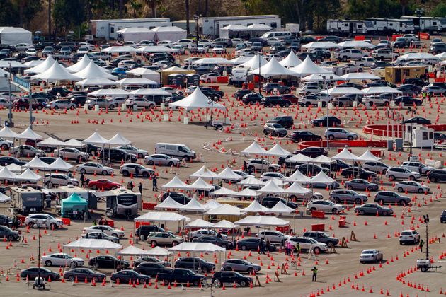 Le site de l'immense centre de vaccination du Dodger Stadium -le plus grand des États-Unis- à Los Angeles, le 27 janvier 2021.