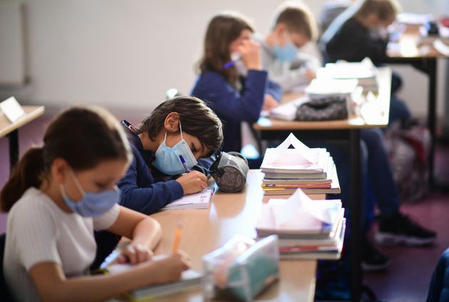 Des élèves du collège Françoise Giroud, à Vincennes, le 1er septembre 2020.