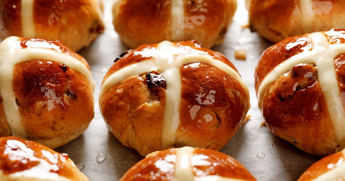 Heres A Really Simple Hot Cross Bun Recipe To Try At Home Huffpost Uk Life 4513