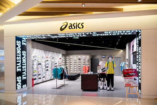 重慶市のアシックス店舗(資料写真)