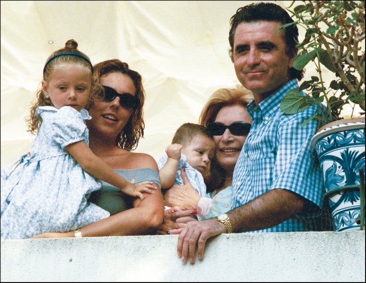 Rocío Jurado, Ortega Cano y Rocío Carrasco con Rocío y David Flores.