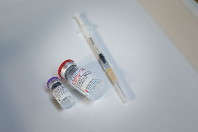 CDC: Τα εμβόλια των Pfizer και Moderna είναι αποτελεσματικά 80% από την πρώτη