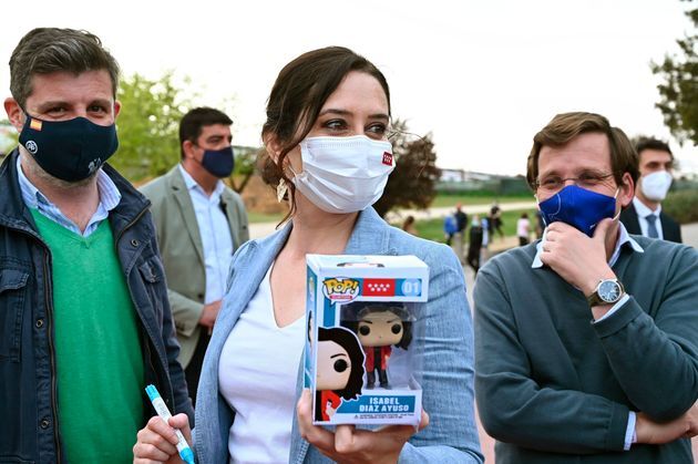 Ayuso, con su funko