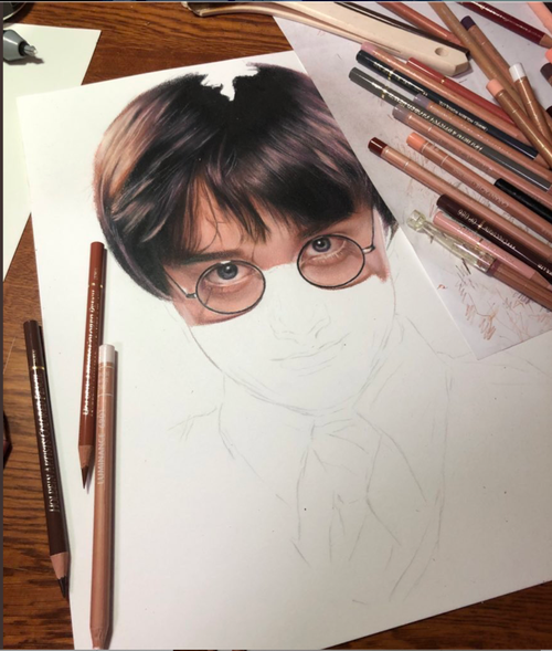 本物そっくり色鉛筆で描いたハリー・ポッターがリアルすぎて