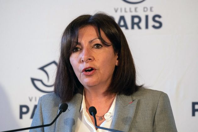 La maire de Paris, Anne Hidalgo, lors d'une conférence à Paris, le 1er mars 2021. (Jacques WITT / POOL / AFP)