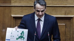 Μητσοτάκης: Φτάνουμε στο τέλος της νύχτας - Τσίπρας:  Έχετε δυσανεξία στην κριτική
