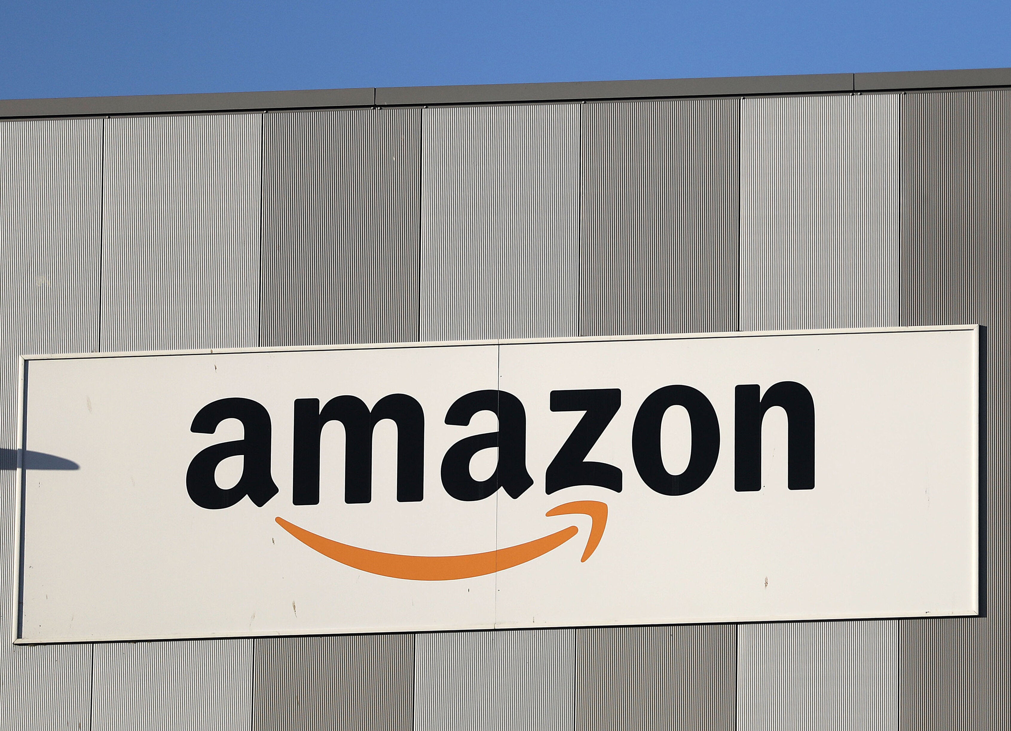 Amazon Reconnait Que Certains Employes Sont Contraints D Uriner Dans Des Bouteilles L Abestit Amazon Reconnait Que Certains Employes Sont Contraints D Uriner Dans Des Bouteilles L Abestit