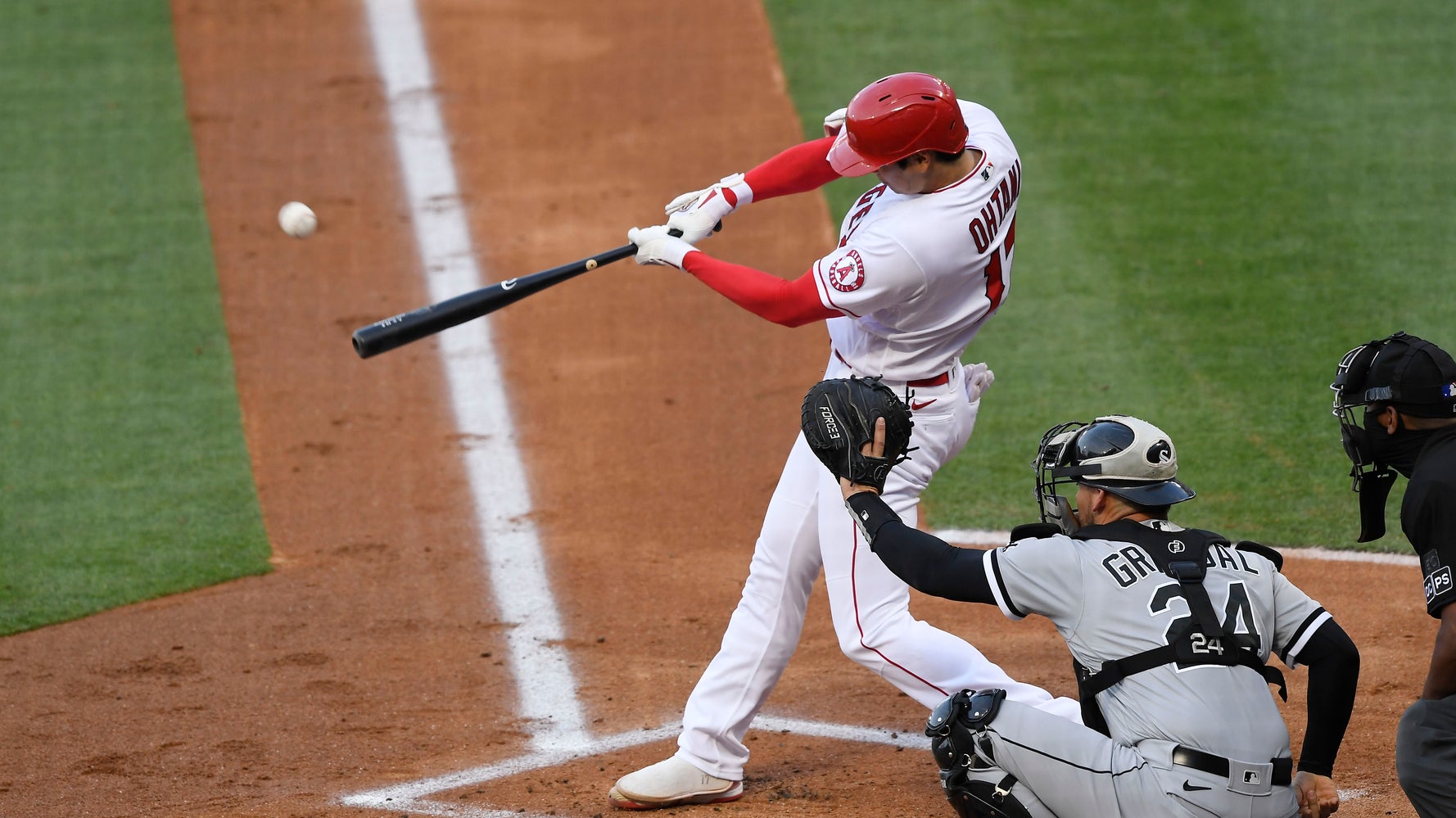 リアル二刀流で特大ホームラン 大谷翔平に全米が沸いた すごすぎる ハフポスト リアル二刀流で特大ホームラン 大谷翔平に全米が沸いた すごすぎる ハフポスト