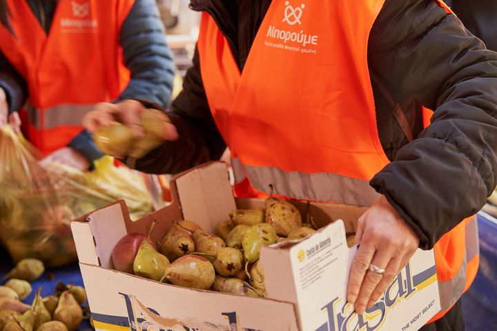 Food Saving Warriors: 500.000 κιλά μέσω του προγράμματος «Μπορούμε στη Λαϊκή» σε κοινωφελείς φορείς