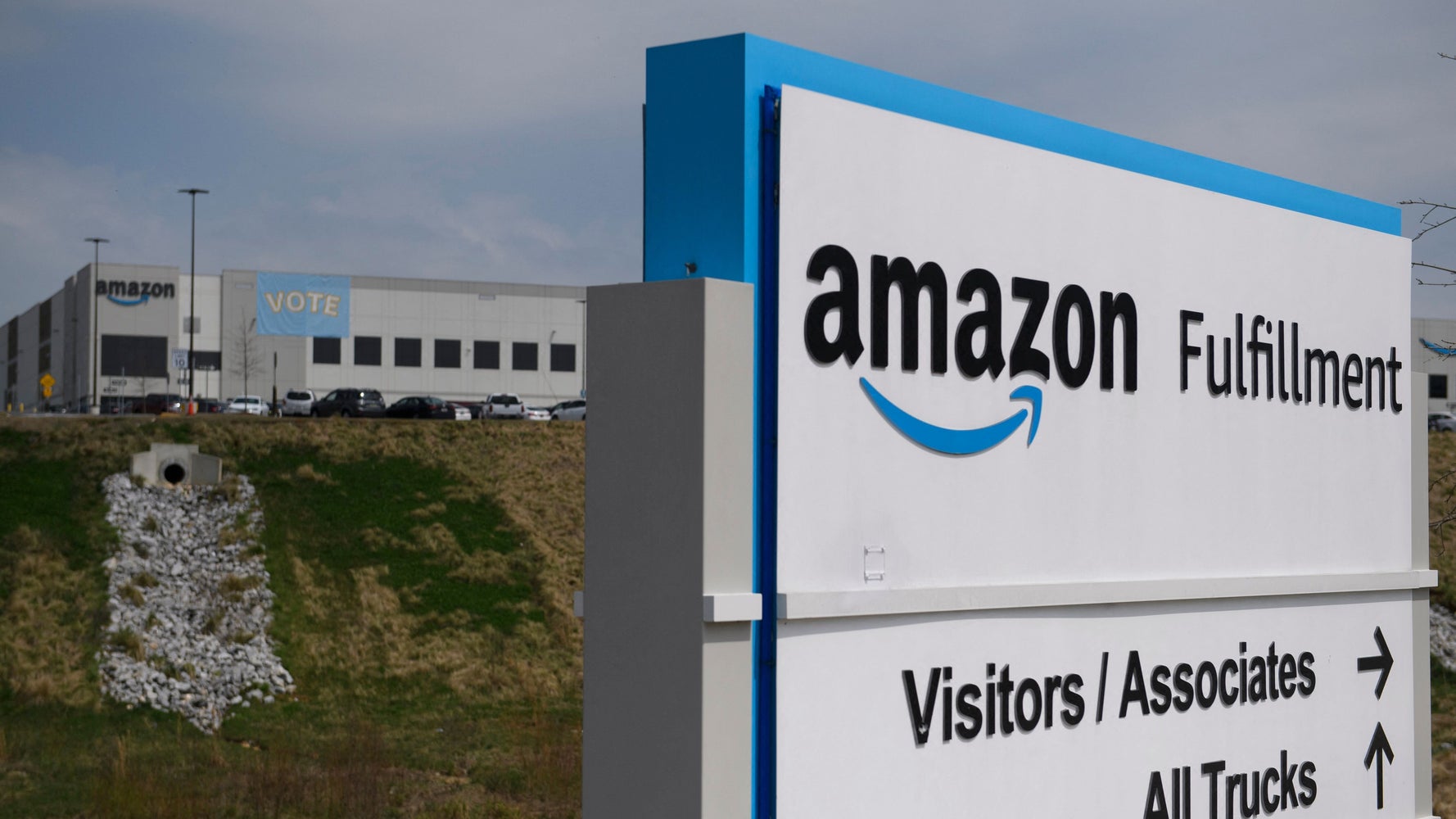 Union Loses Pivotal Election At Amazon Warehouse In Alabama