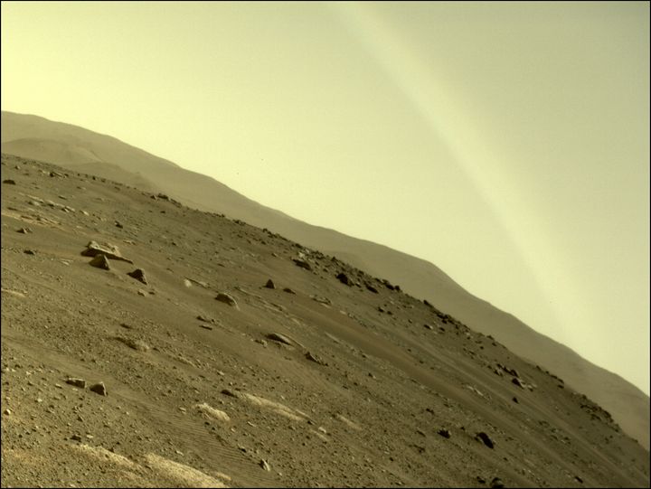 火星で4月4日に撮影された「虹のようなもの」（NASA公式サイトより）