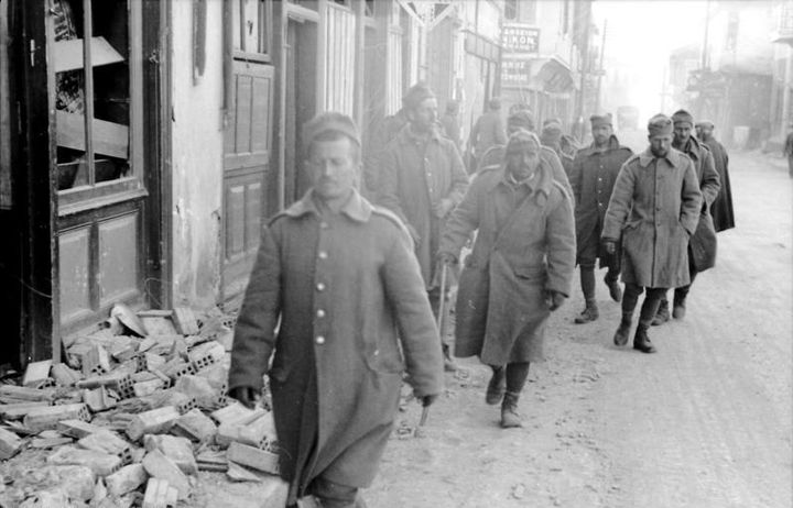Υποχωρούντες Έλληνες στρατιώτες, Απρίλιος 1941