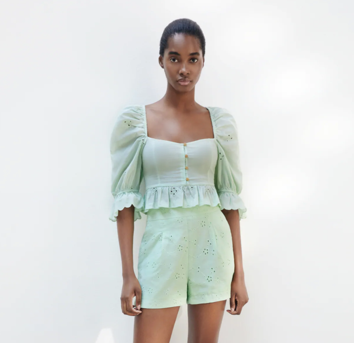 Blusa de Zara.