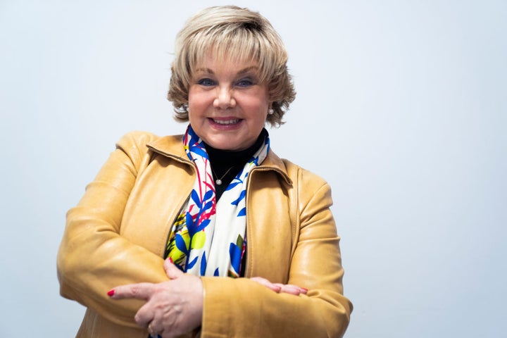 La cantante Karina posa durante una sesión de fotos en la presentación de su último disco en Madrid en 2019.