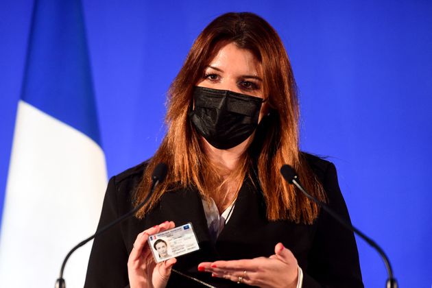 Photo d'illustration : Marlène Schiappa présentait la nouvelle carte d'identité numérique le 16 mars 2021 à l'imprimerie nationale de Douai.