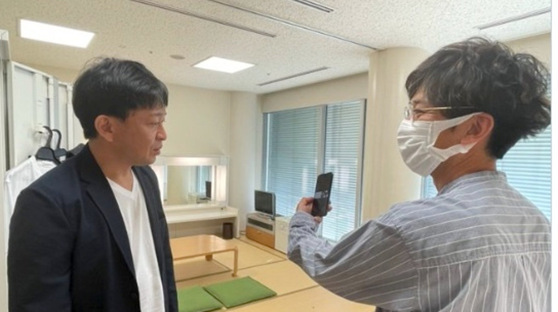 Tokio国分太一さん 城島茂さんにtwitter背景変更を報告 これはあかんやろ 笑 と照れ笑い ハフポスト Tokio国分太一さん 城島茂さんにtwitter背景変更を報告 これはあかんやろ 笑 と照れ笑い ハフポスト