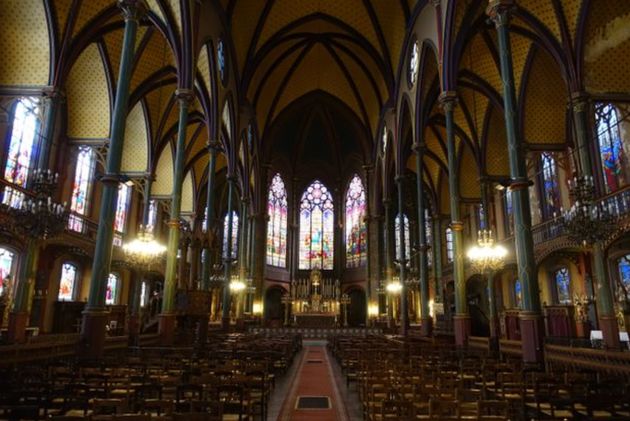 Un prêtre et un ecclésiastique ont été placés en garde à vue après une messe sans gestes barrières en pleine épidémie de Covid-19 (Photo d'illustration de l'église Saint-Eugène-Sainte-Cécile, dans le IXe arrondissement de Paris)