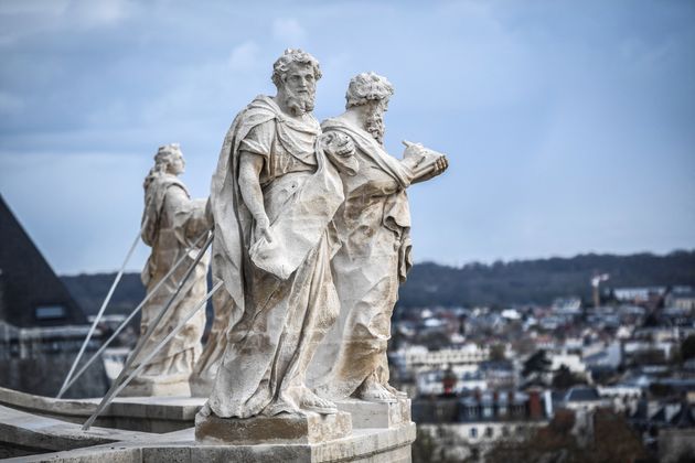 Les statues n’ont pas été remplacées mais seulement restaurées (Image prise le 6 avril 2021) 