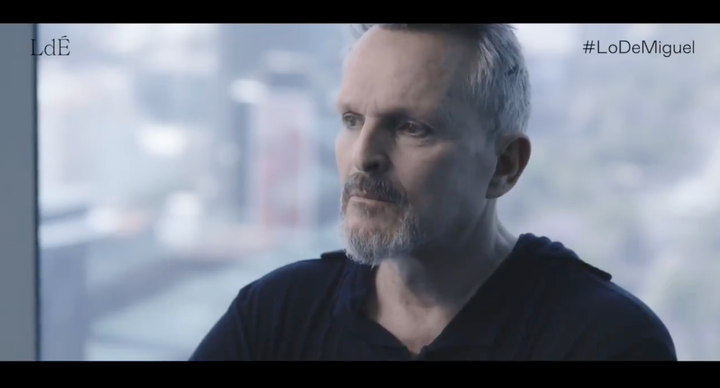 Miguel Bosé, emocionado en su entrevista con Jordi Évole al recordar un enfrentamiento que tuvo con su padre.