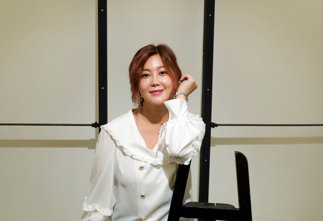 가수 솔비가 본명 권지안으로 활동하며 만든 작품 ‘저스트 어 케이크’ 속 음원 ‘엔젤’을 4월 발표한다.