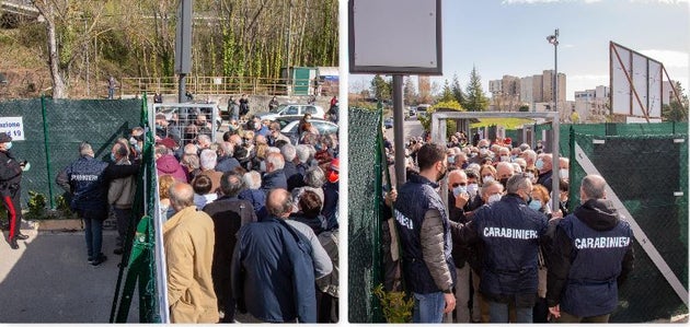 In centinaia in coda per il vaccino senza prenotazione in Basilicata. Intervengono i Carabinieri In centinaia in coda per il vaccino senza prenotazione in Basilicata. Intervengono i Carabinieri
