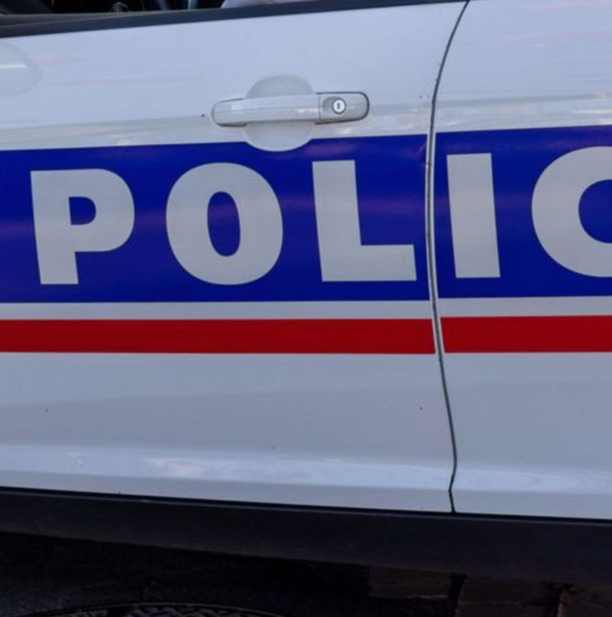 Tirs devant l'hôpital Henry Dunant à Paris: une personne tuée, une autre blessée