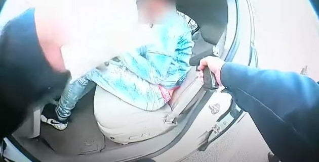 黒人男性が警察官に銃で撃たれ死亡 間違えて発砲した と主張し ボディカメラの映像を公開 ハフポスト