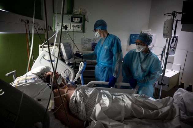 Un patient atteint du Covid traité à l'hôpital de Lyon Sud