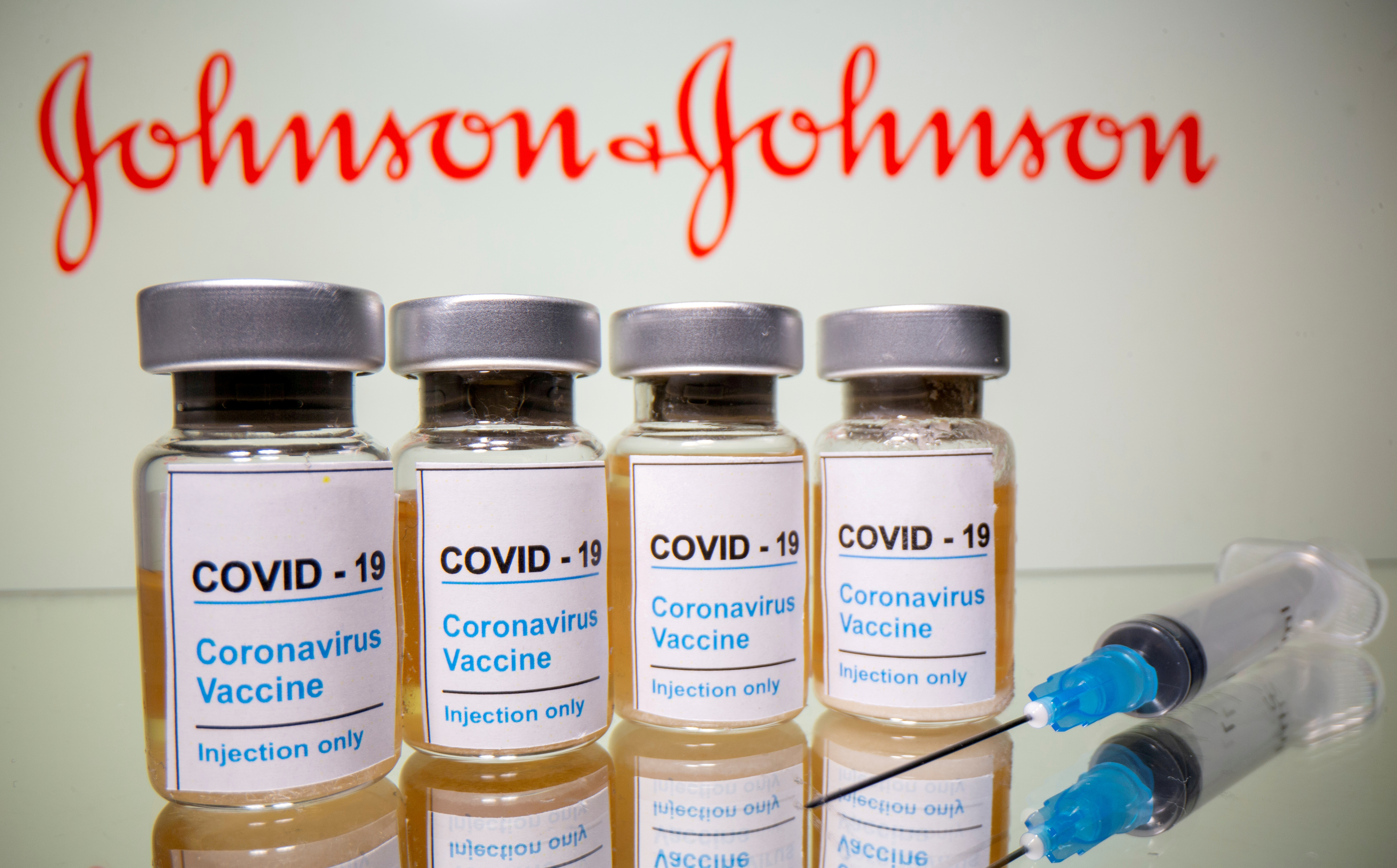 Vaccin Johnson & Johnson: face à cas de caillots, les États-Unis préconisent une pause